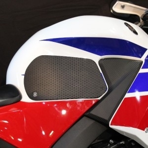 HONDA CBR 600RR 2013 - TANK GRIPS - SNAKESKIN