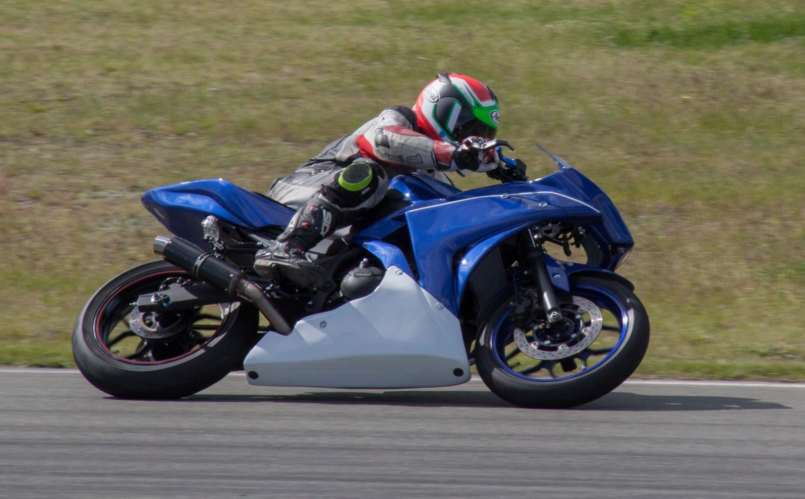 yamaha r3 side fairings